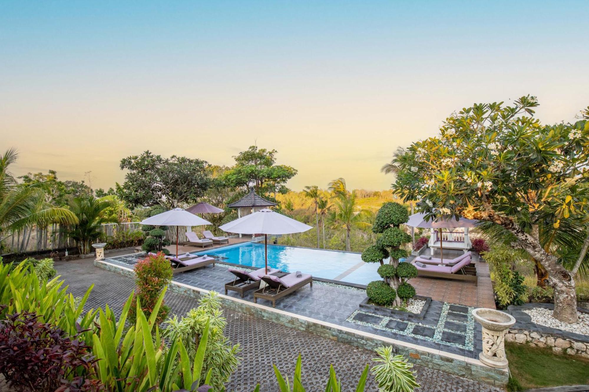 Akusara Jungle Resort And Spa Batununggul Esterno foto