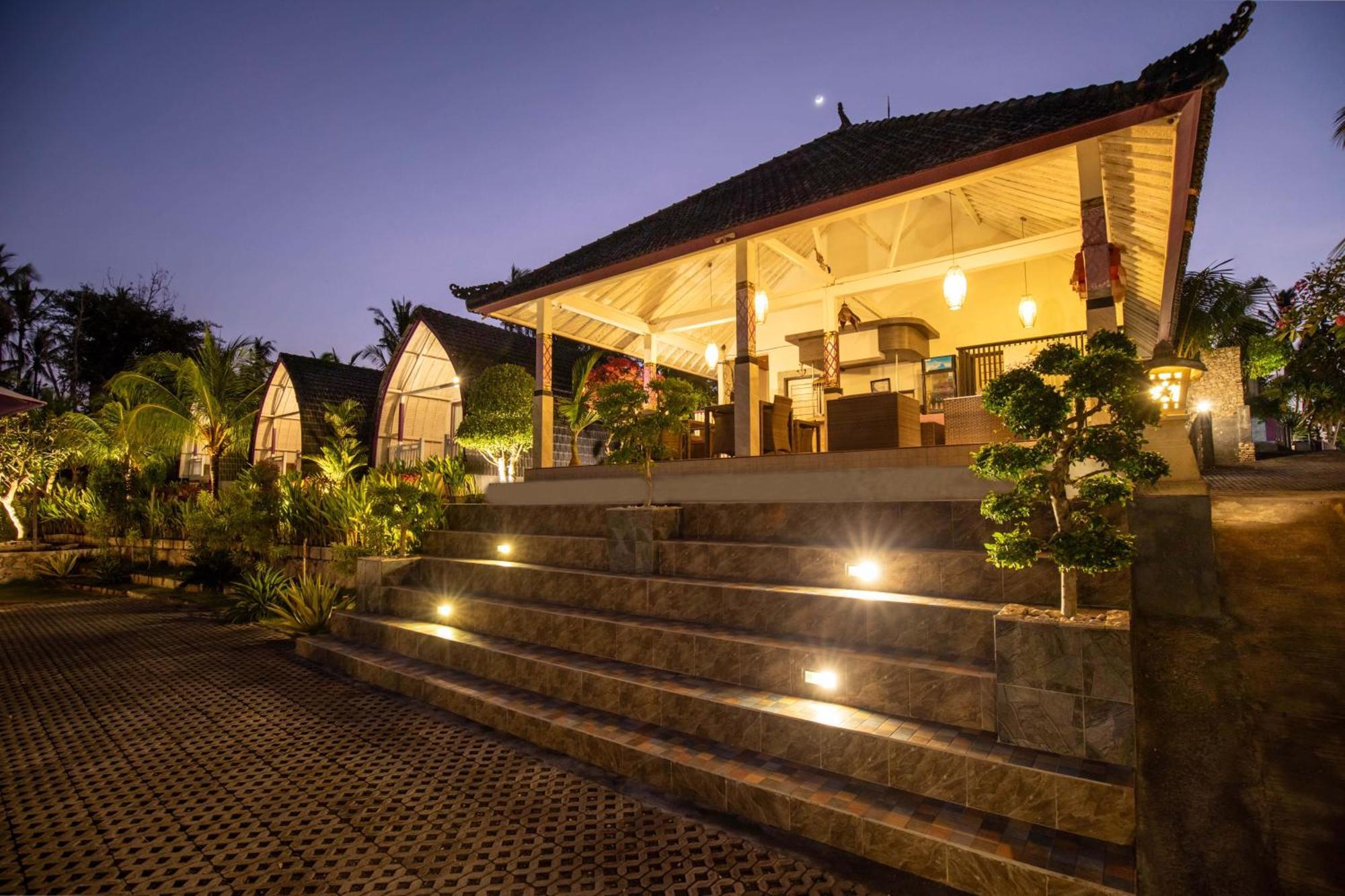 Akusara Jungle Resort And Spa Batununggul Esterno foto